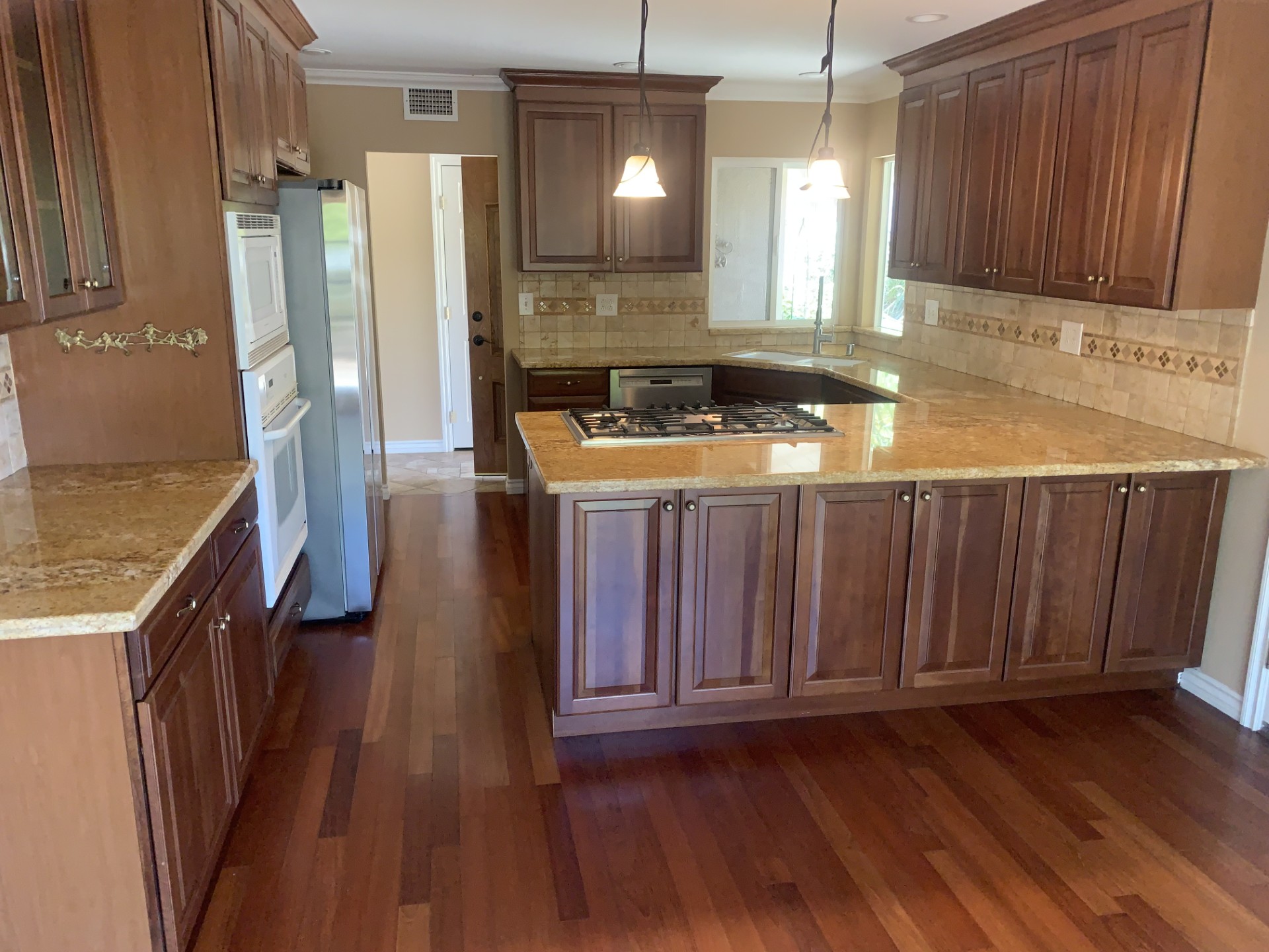 : Bathroom & Kitchen Remodeling in Simi Valley